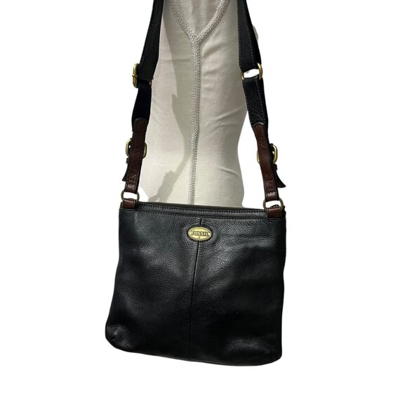 Fossil Black Leather Explorer Shoulder Bag Crossbody Bag With Adjustable Strap - Picture 3 of 8